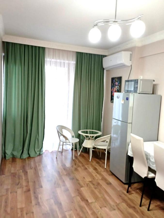 Daniel Sea View Apartment Batumi Eksteriør billede